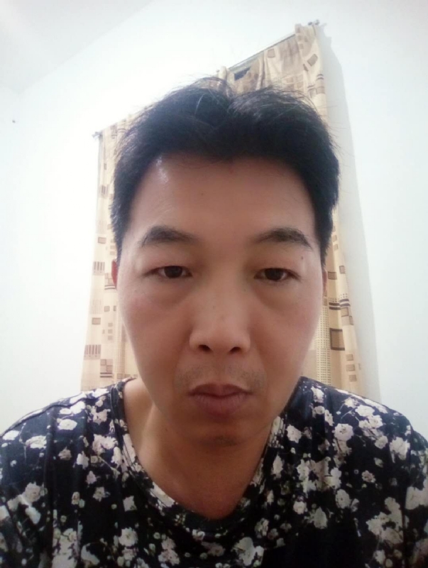 繁华哀伤的第一张照片--连江婚介网