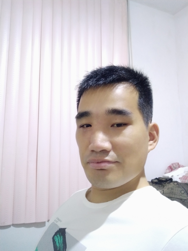 大男孩的第一张照片--连江婚介网