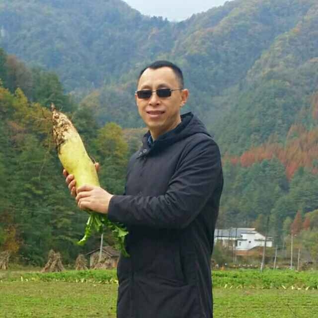 墨迹男的第一张照片--连江婚介网