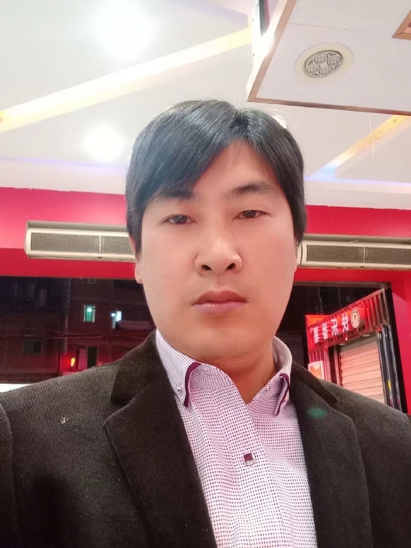 奔跑的第二张照片--连江婚介网
