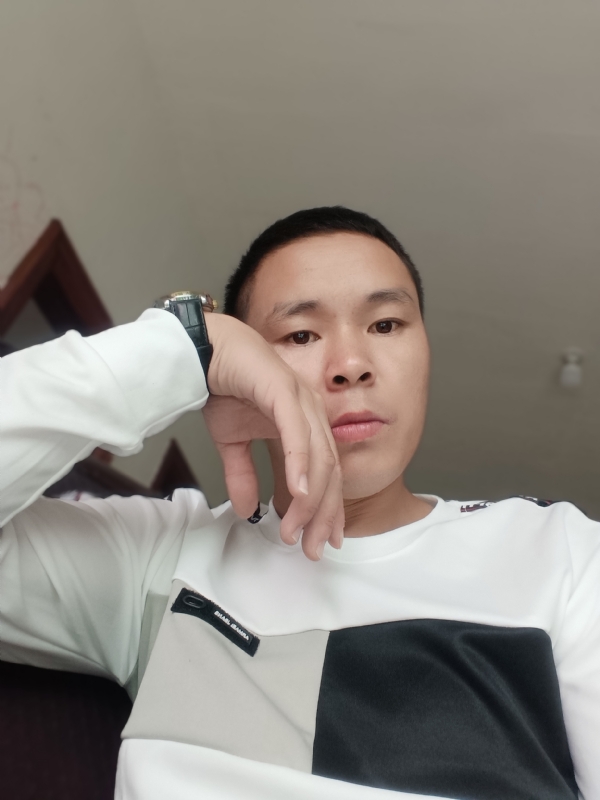 冷漠的第一张照片--连江婚介网
