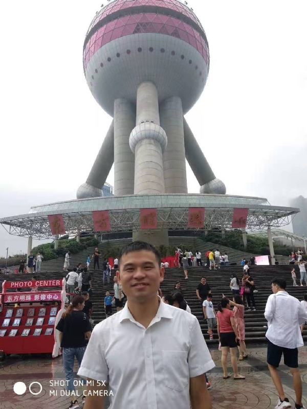 小猫吃老鼠的第一张照片--连江婚介网
