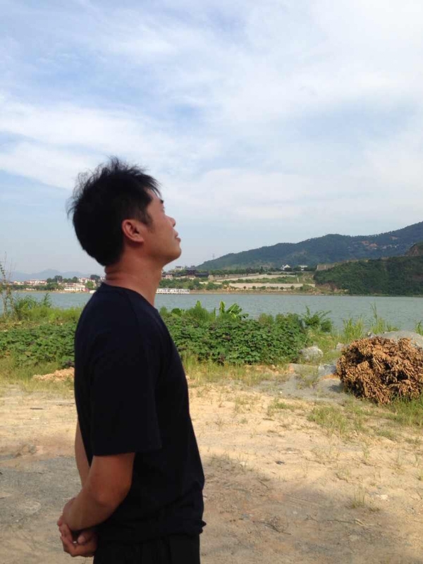 雾里看花的第一张照片--连江婚介网