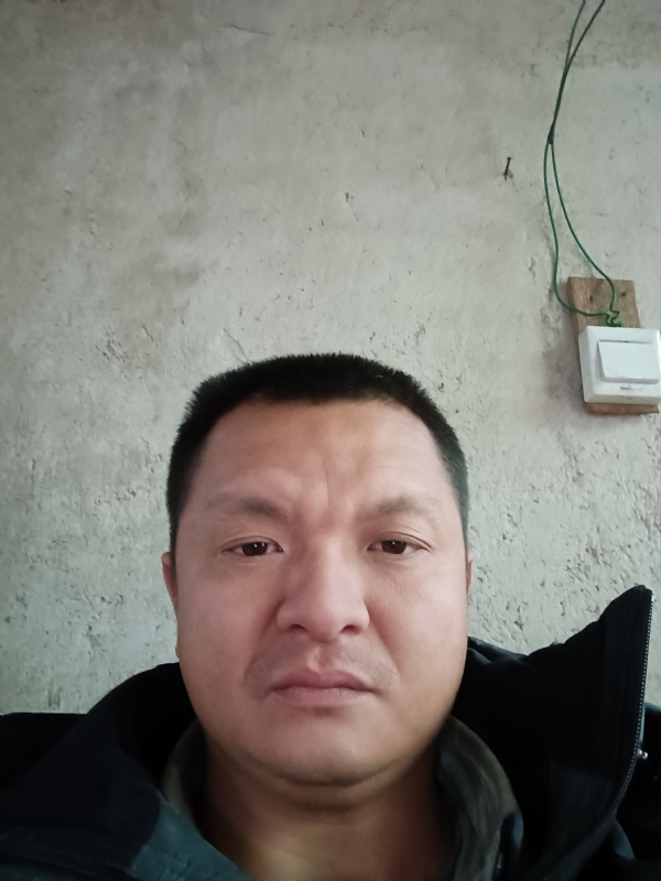 兰成龙的第三张照片--连江婚介网
