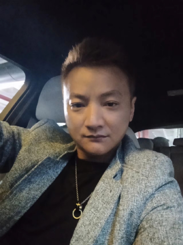 夜、有雨敲窗的第三张照片--连江婚介网